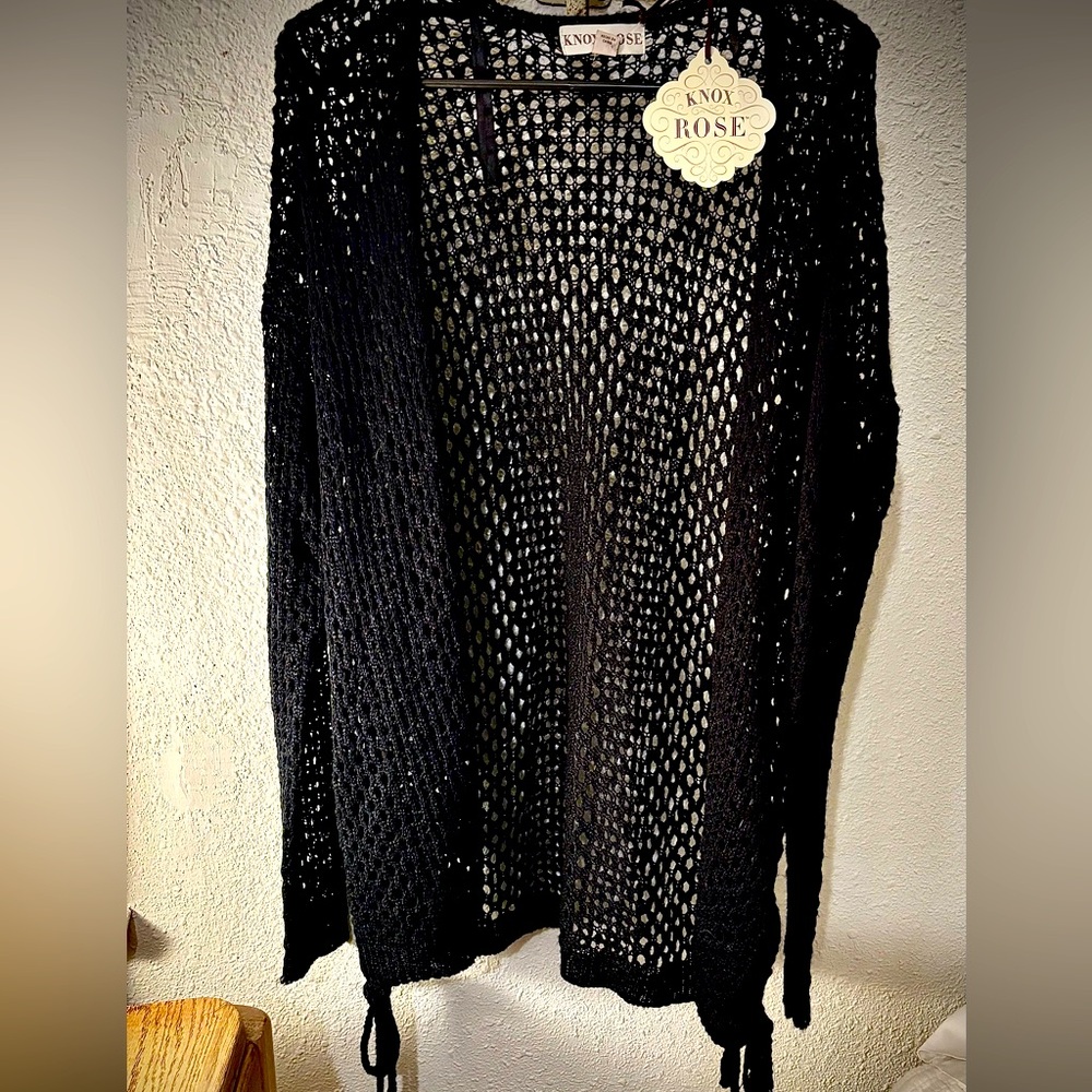Knox Rose open knit sweater. Size M 35.00
